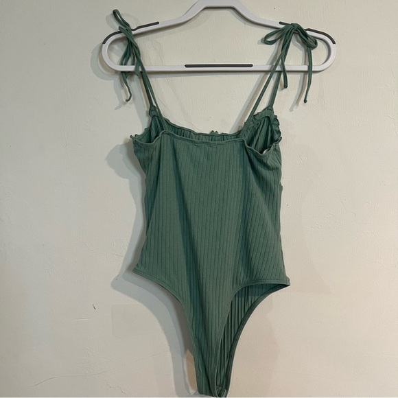 Shein Tie Shoulder Frilled Ruched Bodysuit M - Picture 5 of 10